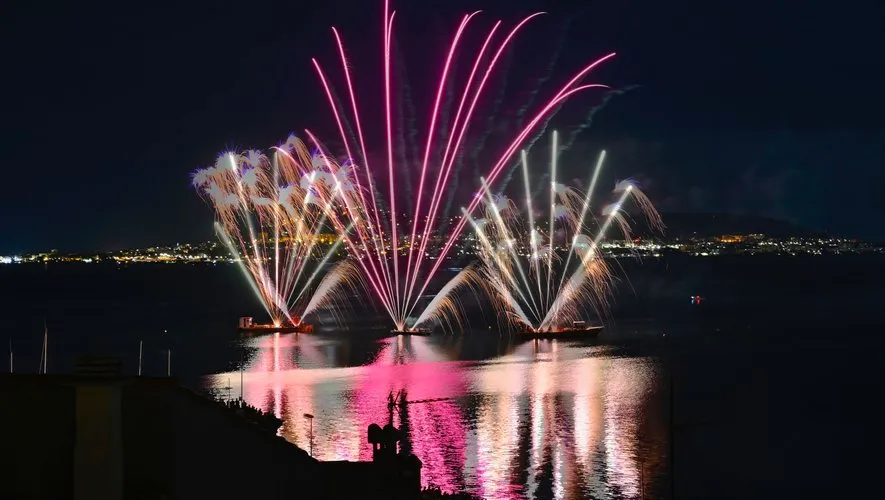 Feu nautique à Bouzigues